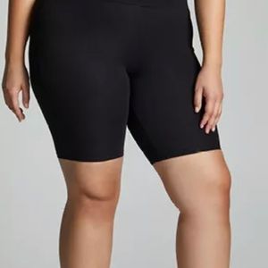 NWT Torrid Bike Shorts, Size 4 (4X, 26W), Black… 95% Cotton/ 5% Spandex